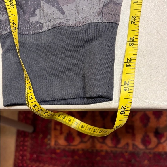 Prana women’s Gray camouflage jogger 10 - Picture 3 of 9